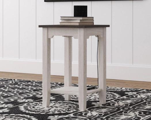 Dorrinson Chairside End Table - Castle Furniture